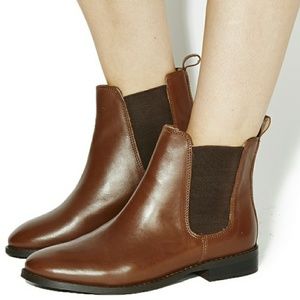 👢Roots👞Brown Leather Chelsea Booties👢